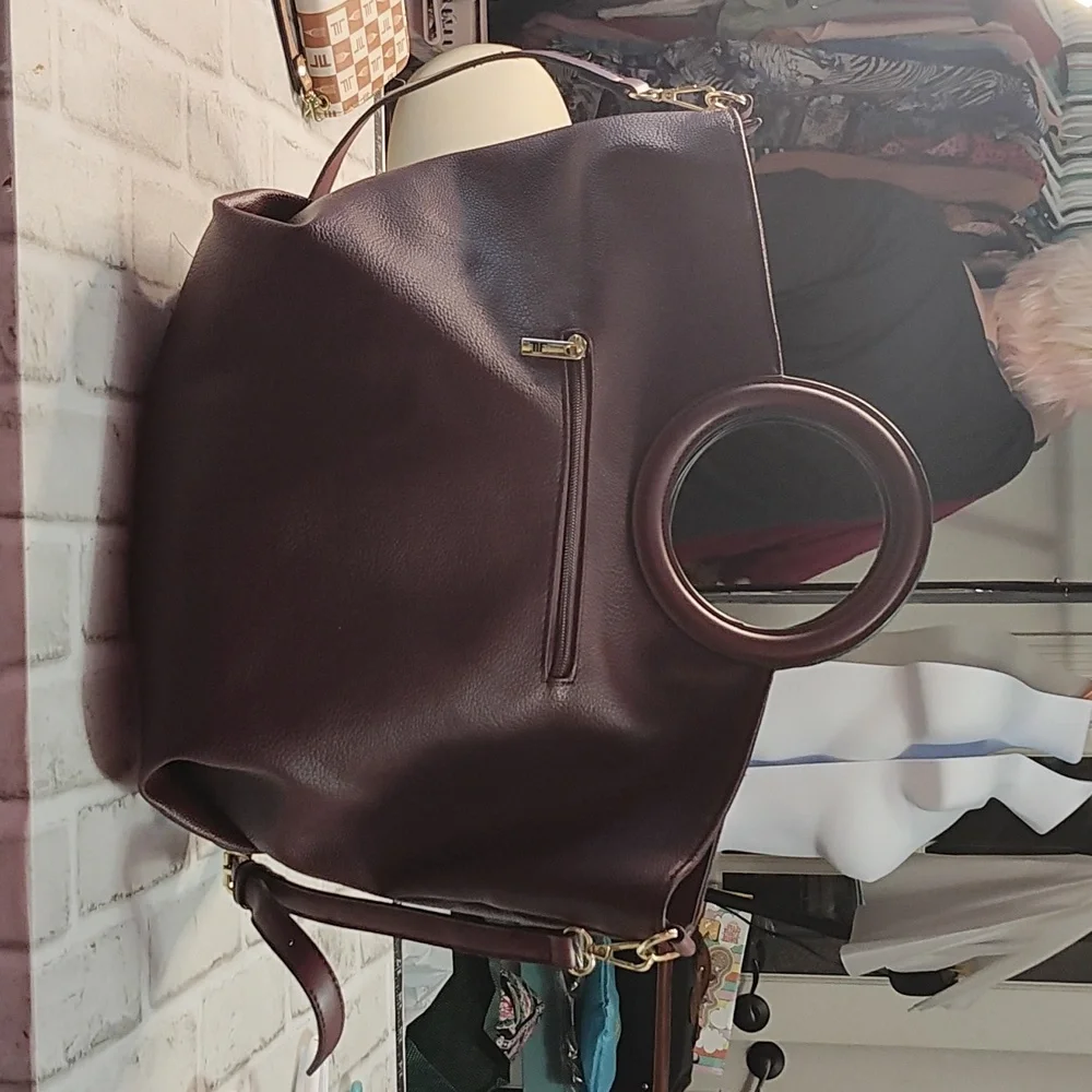 London Fog Cranberry Hobo(Purple)18'  x12'w Crossbody Strap w‎ Camel Wallet